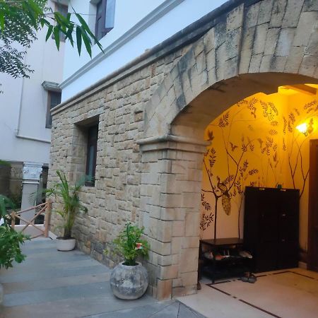 Nomads Nest Hostel Hyderabad Bagian luar foto
