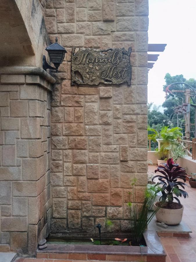 Nomads Nest Hostel Hyderabad Bagian luar foto