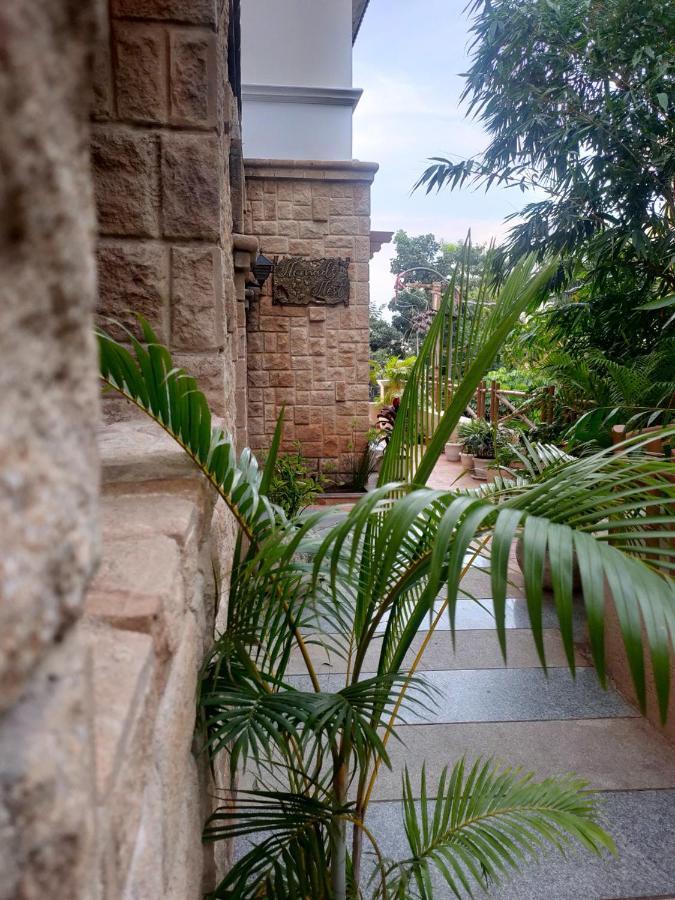 Nomads Nest Hostel Hyderabad Bagian luar foto