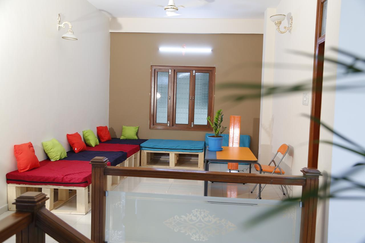Nomads Nest Hostel Hyderabad Bagian luar foto