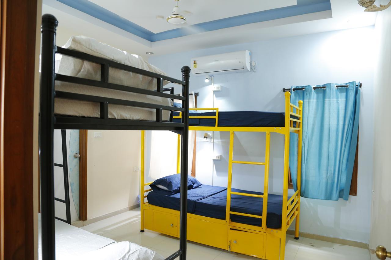 Nomads Nest Hostel Hyderabad Bagian luar foto
