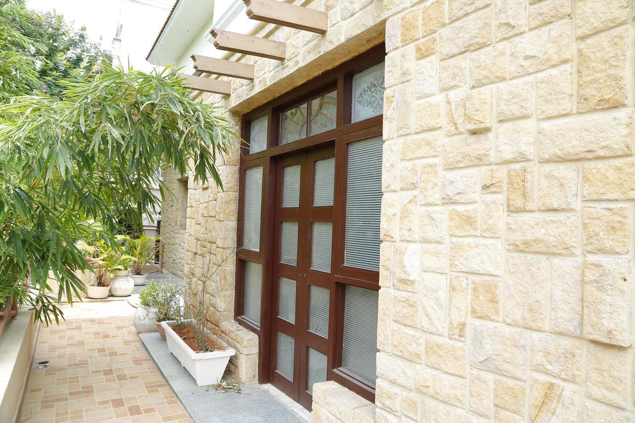 Nomads Nest Hostel Hyderabad Bagian luar foto